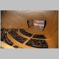Heydar Aliyev International Conference Center Baku Azerbaijan, photo Khalilov, Wikipedia.jpg